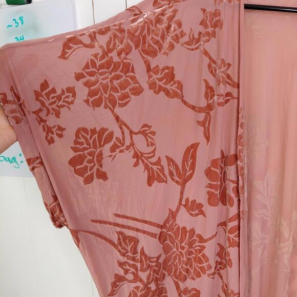 Torrid Kimono Womens 3X 4X Velvet Burnout Dusty Pink Flowy Open Soft Floral - Picture 5 of 9